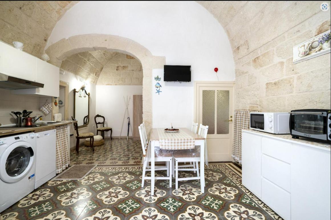 Chiarina Rooms 2 Полиньяно-а-Маре Экстерьер фото